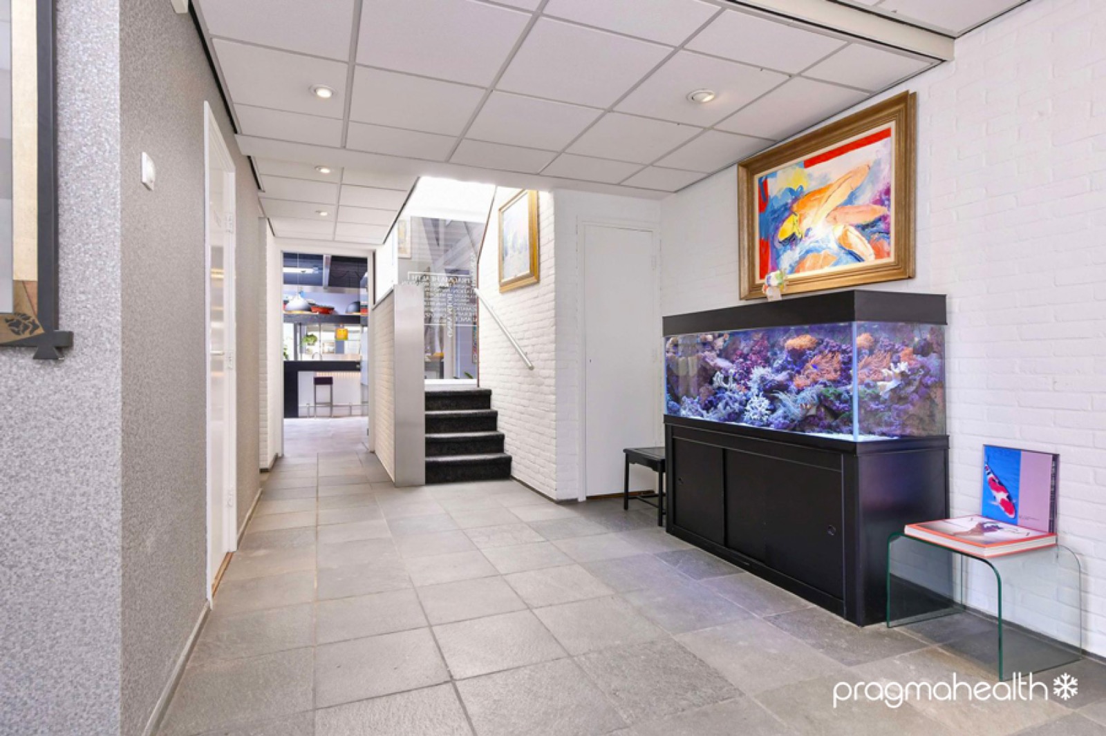 De entree van de studio